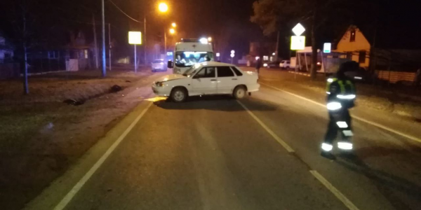На Кубани ВАЗ после столкновения с легковушкой протаранил машину скорой помощи