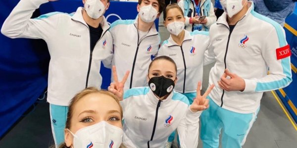 Награждение российских фигуристов в Пекине перенесли из-за проблем с допингом