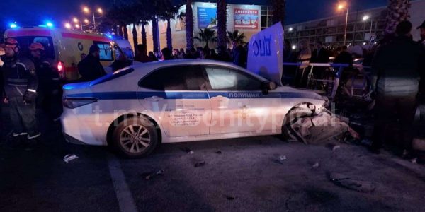 МВД: в Сочи в аварии с машиной ГИБДД погибли два человека, четверо пострадали