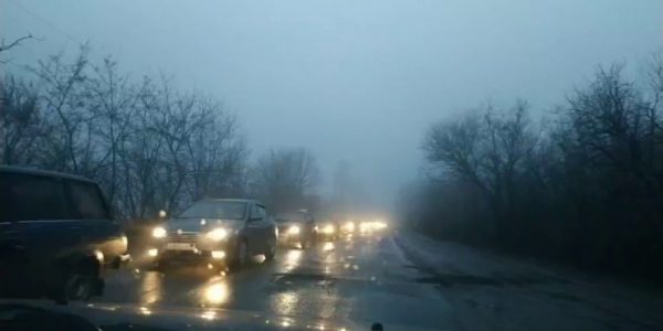 Мирные жители ДНР начали массовую эвакуацию в Ростовскую область. Видео