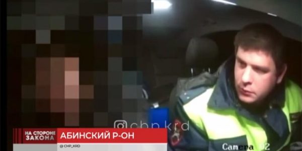 На Кубани инспекторы ДПС поймали пьяного водителя, во время опроса он уснул