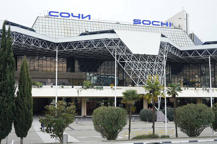 Аэропорт Сочи за три недели работы в режиме авиахаба обслужил около 370 тыс. пассажиров