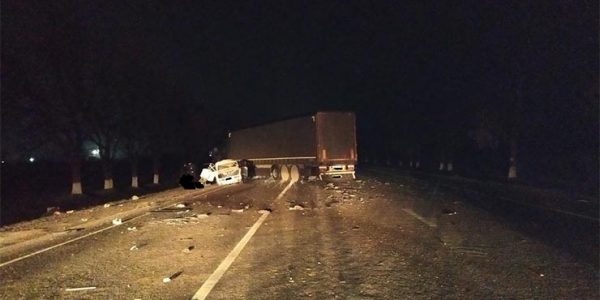 В Успенском районе в ДТП с большегрузом погиб 25-летний водитель легковушки