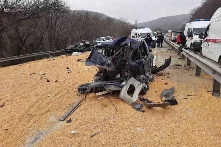 9 пострадавших: стали известны подробности массовой аварии с грузовиком на Кубани