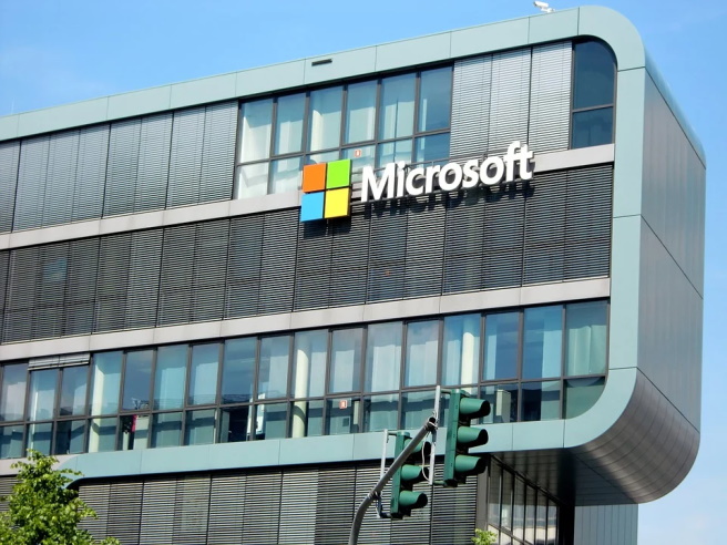 Microsoft приостанавливает новые продажи товаров и услуг в России