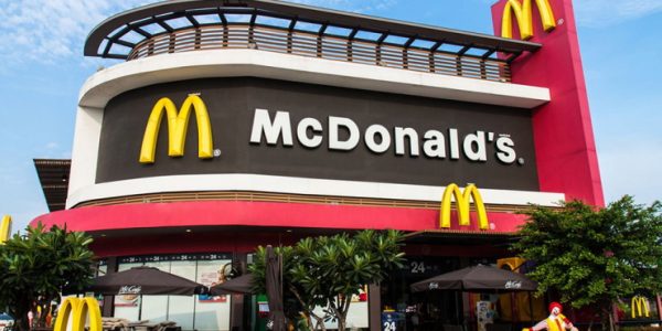 McDonald’s временно закрывает все свои рестораны в России