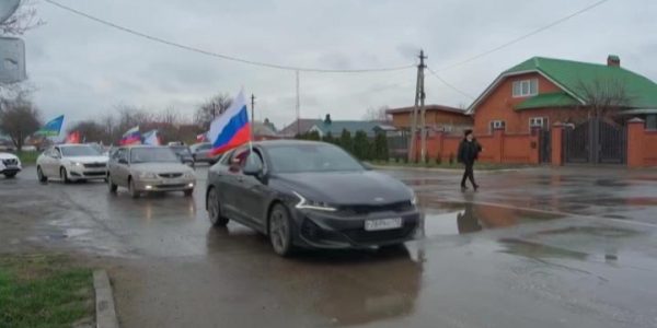 На Кубани прошел автопробег «Za победу» в поддержку российской армии