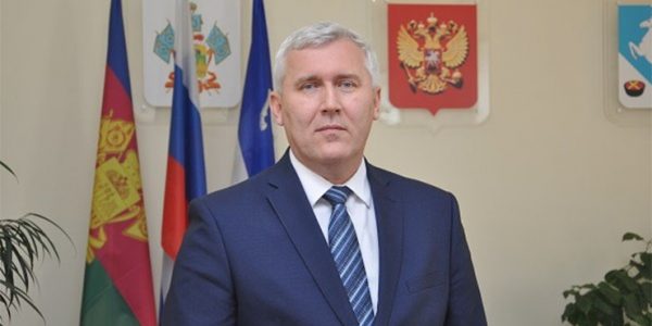 Глава Белореченского района Александр Шаповалов досрочно сложил полномочия