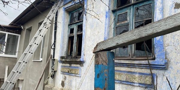 В Новороссийске во время пожара в частном доме погиб 89-летний мужчина