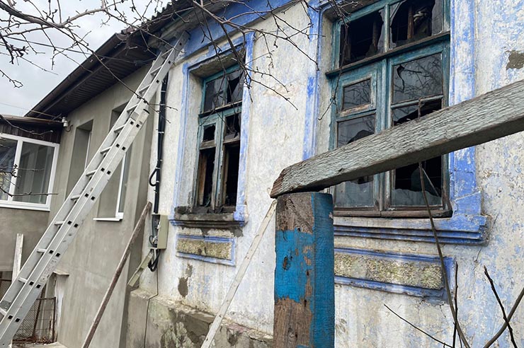 В Новороссийске во время пожара в частном доме погиб 89-летний мужчина