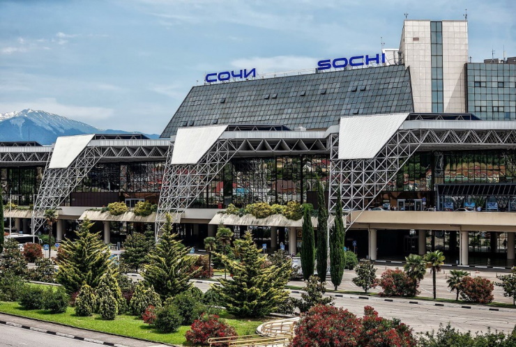 Сочинский аэропорт перешел на усиленный режим работы | Факты