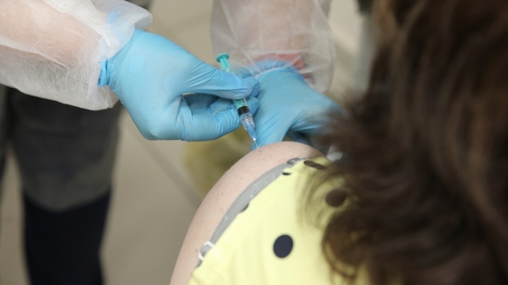 Прививки от COVID-19 сделали более 674 тыс. краснодарцев