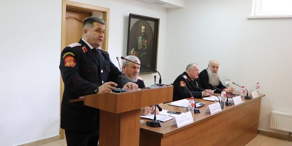 На Кубани вместе с полицейскими правопорядок обеспечивают 1 тыс. 755 казаков