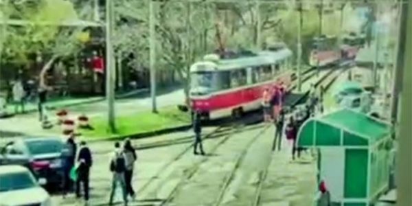 В Краснодаре на час остановилось движение трамваев по улице Московской