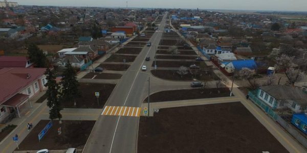 В Брюховецкой и Курганинске по просьбам местных жителей отремонтировали дороги