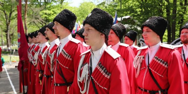 В Краснодарском крае казаки будут контролировать безопасность во время последнего звонка