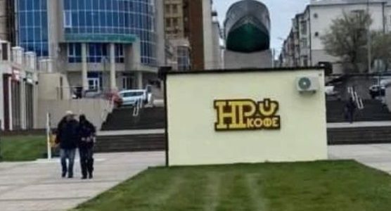 Власти Новороссийска намерены убрать кофейню у памятника «Торпедный катер»