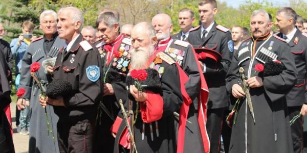 В Краснодаре почтили память командующего Добровольческой армией Лавра Корнилова
