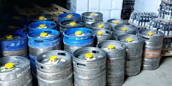 В Краснодарском крае задержали грузовик с 1,5 тонны контрафактного пива