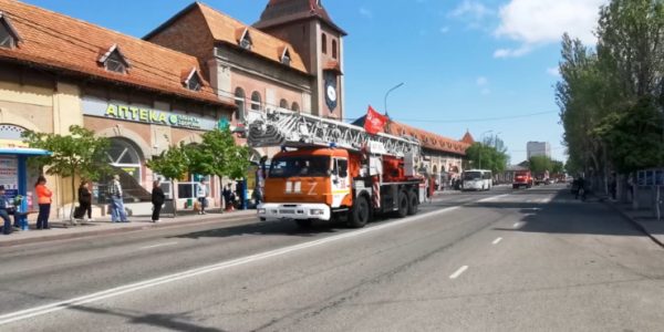 В Краснодарском крае прошел автопробег пожарной и спасательной техники