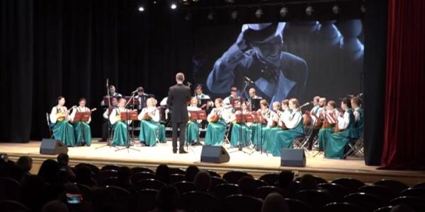 На концерте в КГИК исполнили знаменитые песни из советских фильмов