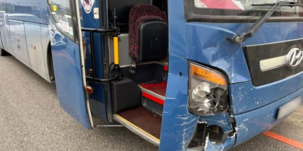 Рейсовый автобус Крымск — Краснодар с пассажирами врезался в легковушку на трассе