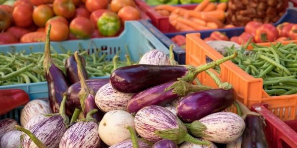 Краснодарцы пожаловались на дорогие овощи: какие цены в супермаркетах и на рынке?