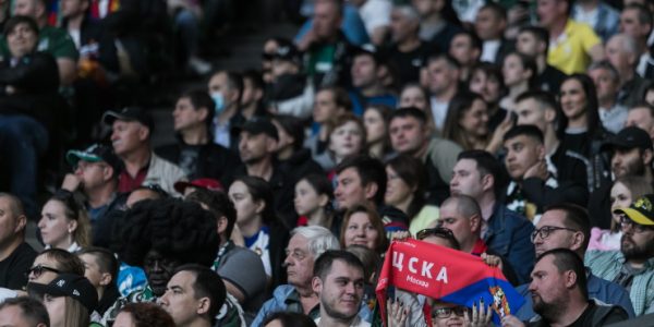В России почти 50 тыс. футбольных болельщиков оформили Fan ID