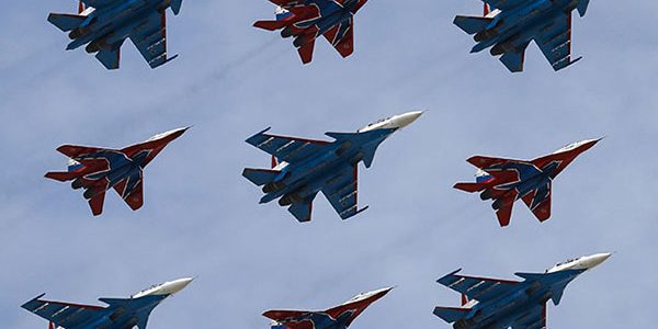 В Москве облачная погода не позволила провести воздушную часть парада Победы