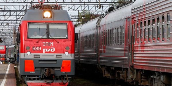 Пьяного пассажира сняли с поезда Адлер — Нижневартовск за дебош