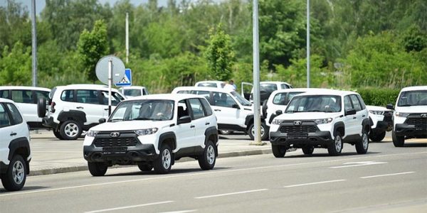Больницам Краснодарского края передали 141 новый автомобиль