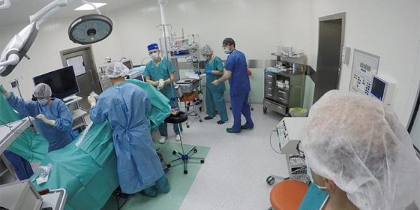 Для трех больниц Краснодарского края по нацпроекту приобрели современное операционное оборудование