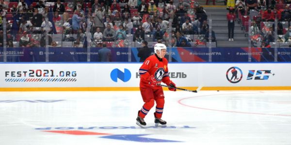 В этом году Путин не выйдет на лед в Ночной хоккейной лиге в Сочи