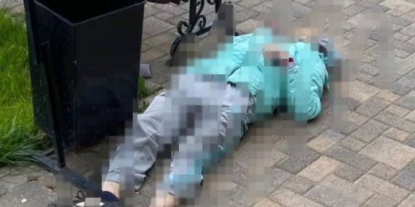 В Краснодаре из многоэтажки выпала 54-летняя женщина