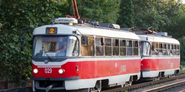 В Краснодаре из-за повреждения рельс на время изменилась схема движения трамваев № 2 и 4