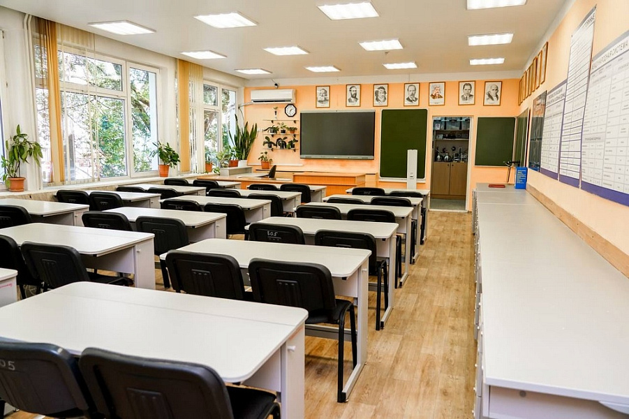 Кондратьев: в 2022 году в Краснодарском крае капитально отремонтируют 123 школы