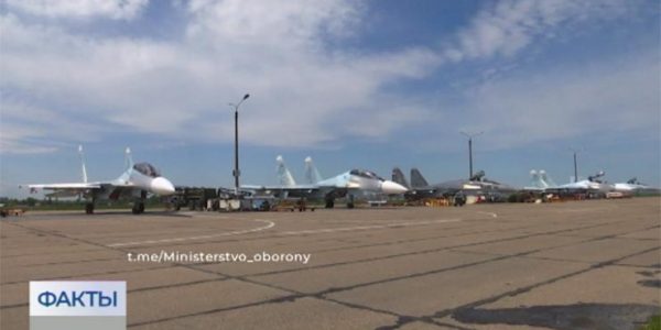Минобороны РФ показало кадры боевых вылетов истребителей Су-35С и Су-30СМ