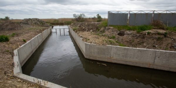 В анапском селе Витязево завершили реконструкцию водоотводного канала