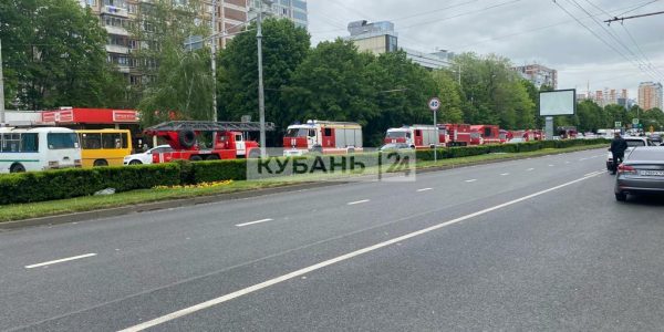 В Краснодаре во время пожара из многоэтажки эвакуировали 164 человека