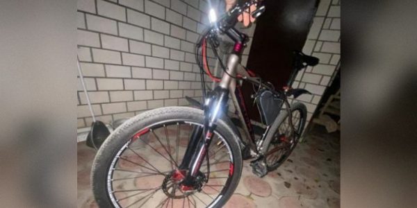 В Анапе местный житель украл велосипед вместе с урной для мусора
