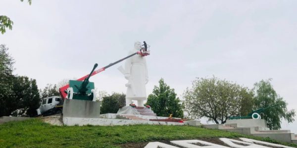 В Крымском районе отреставрируют памятник солдату на «Сопке Героев»