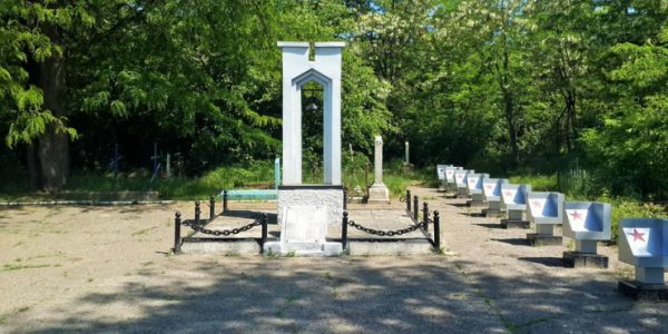 В Кропоткине в этом году реконструируют четыре воинских захоронения
