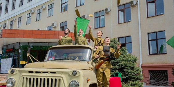 В Краснодаре студенты вузов приняли участие в патриотических акциях ко Дню Победы