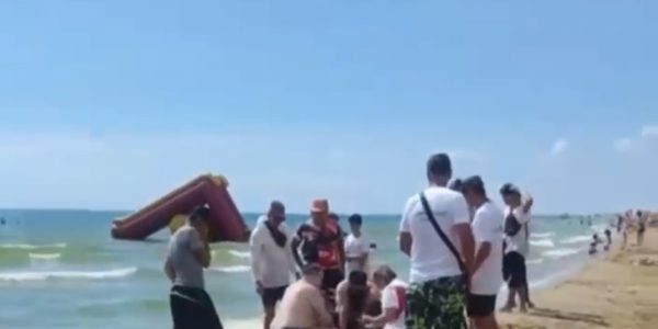 В Анапе на пляже утонула женщина