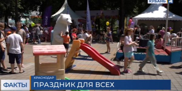 В Детской краевой клинической больнице «Край Добра» и «ССК» организовали праздник для детей