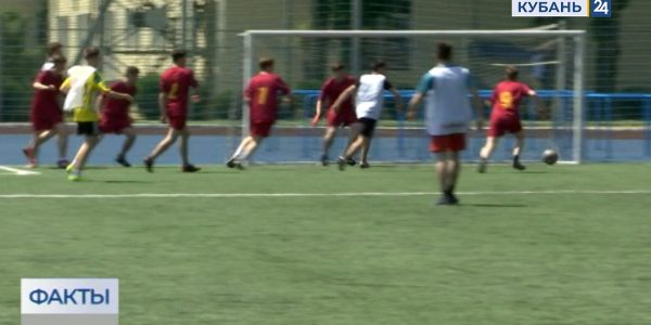 В Краснодаре священнослужители провели футбольный матч на Кубок митрополита