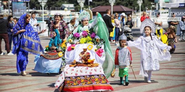 В Геленджике в День семьи, любви и верности пройдет парад колясок