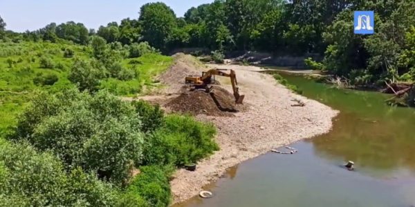 В Горячем Ключе возобновили расчистку русла реки Псекупс