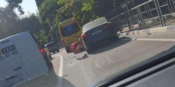 В Сочи в ДТП на встречке погиб мотоциклист