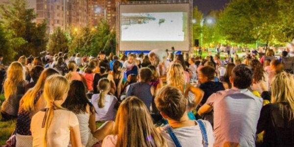 Стало известно расписание уличных кинопоказов в Краснодаре на июль и август